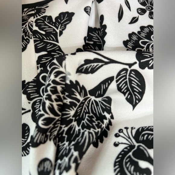 Nanette Lepore White Black Floral 3/4 Bell Sleeve Midi Dress Size 10 - Picture 11 of 12